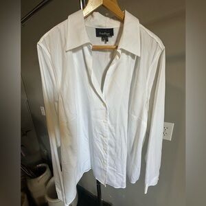 Evan Picone Womens Classic White Button-Down Shirt